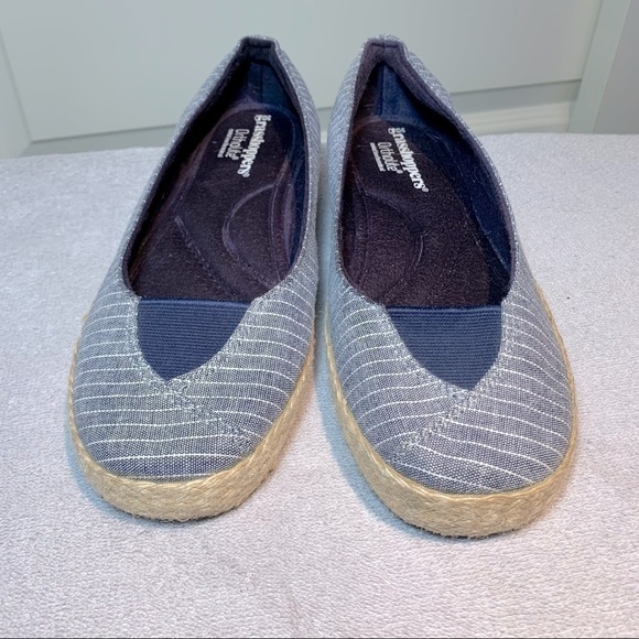 Grasshoppers Women's Slip On Shoes Sz 8 Blue White Flat Comfort Espadrille - Picture 3 of 10